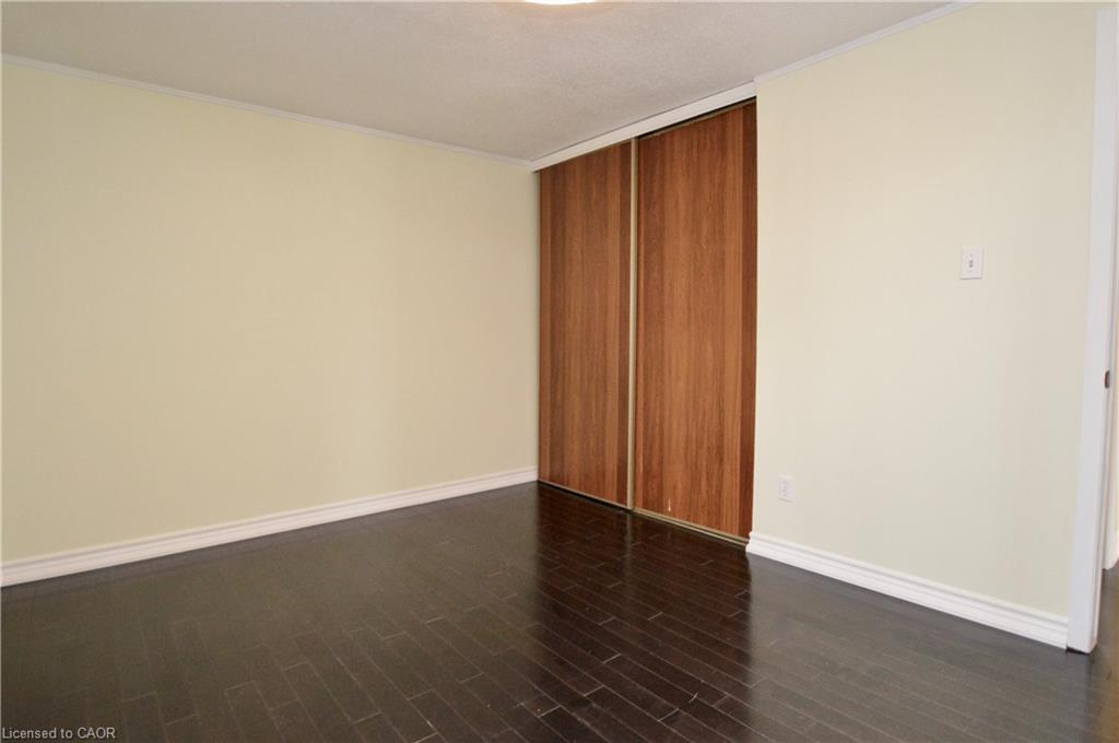 2-977 Francis Road, Burlington, ON - Indoor Photo Showing Other Room