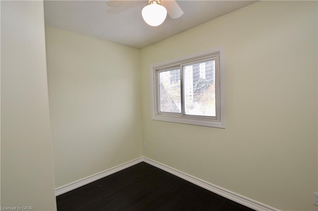 2-977 Francis Road, Burlington, ON - Indoor Photo Showing Other Room