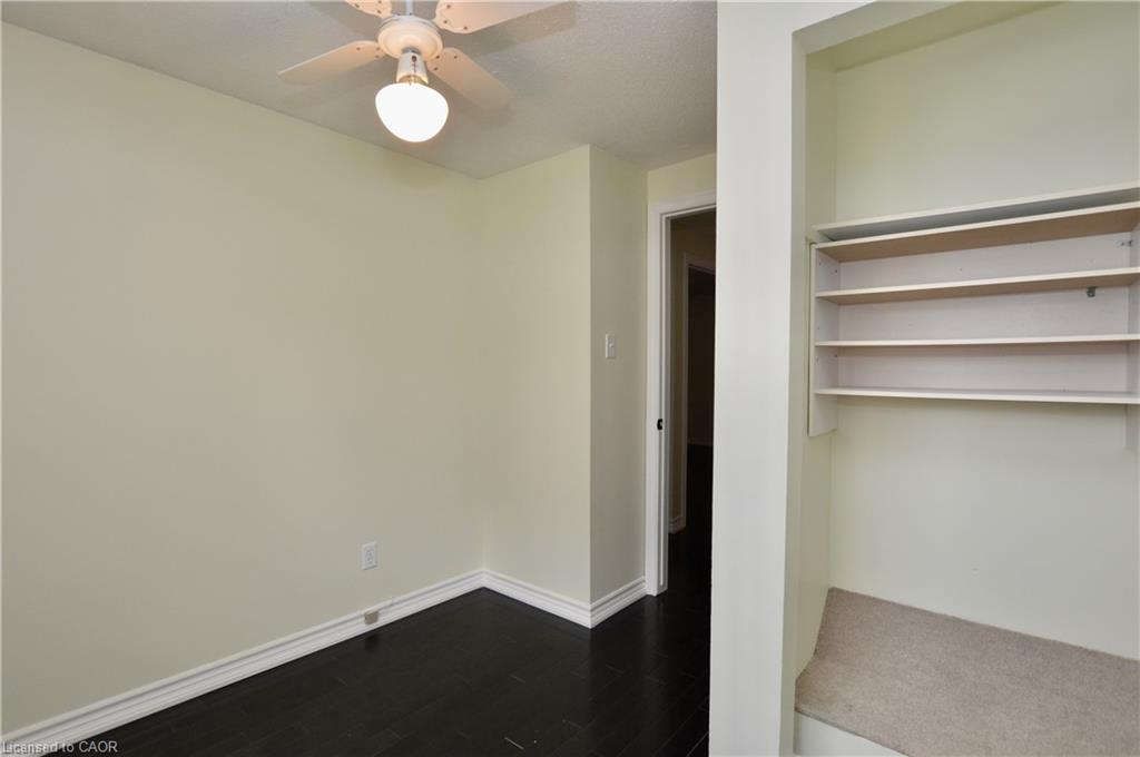 2-977 Francis Road, Burlington, ON - Indoor Photo Showing Other Room