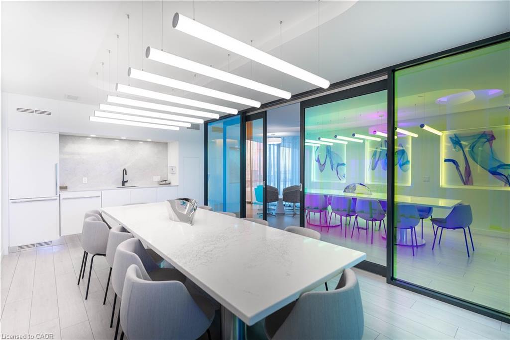 B317-3200 Dakota Common, Burlington, ON - Indoor