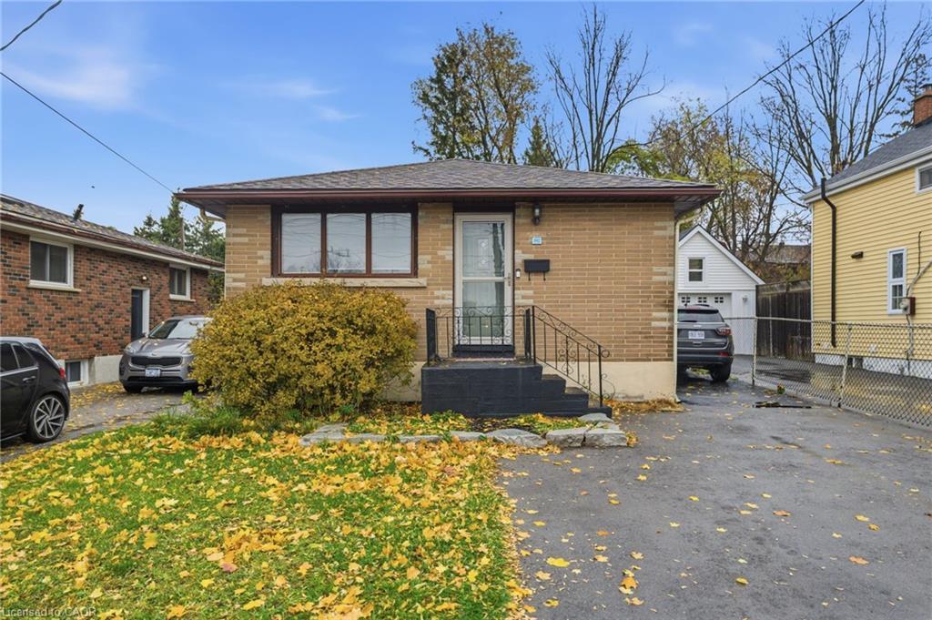 392 Wellington Street, Brantford, ON - Outdoor