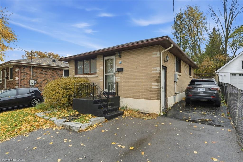 392 Wellington Street, Brantford, ON - Outdoor