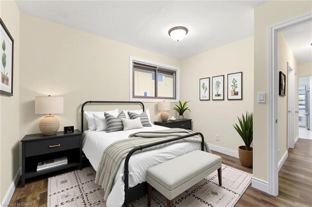 392 Wellington Street, Brantford, ON - Indoor Photo Showing Bedroom