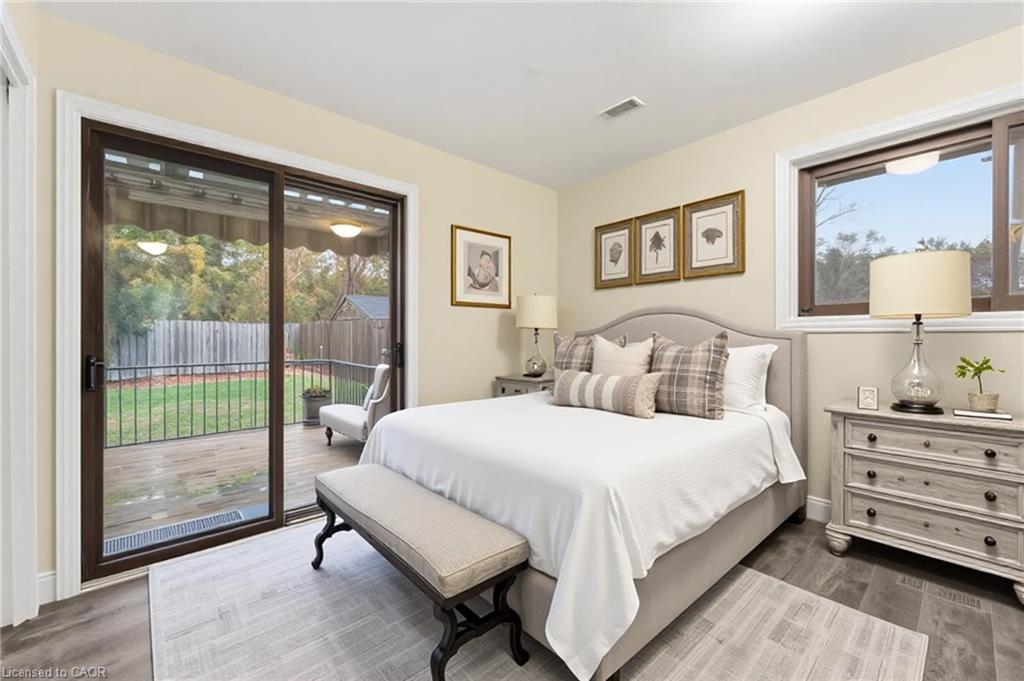 392 Wellington Street, Brantford, ON - Indoor Photo Showing Bedroom