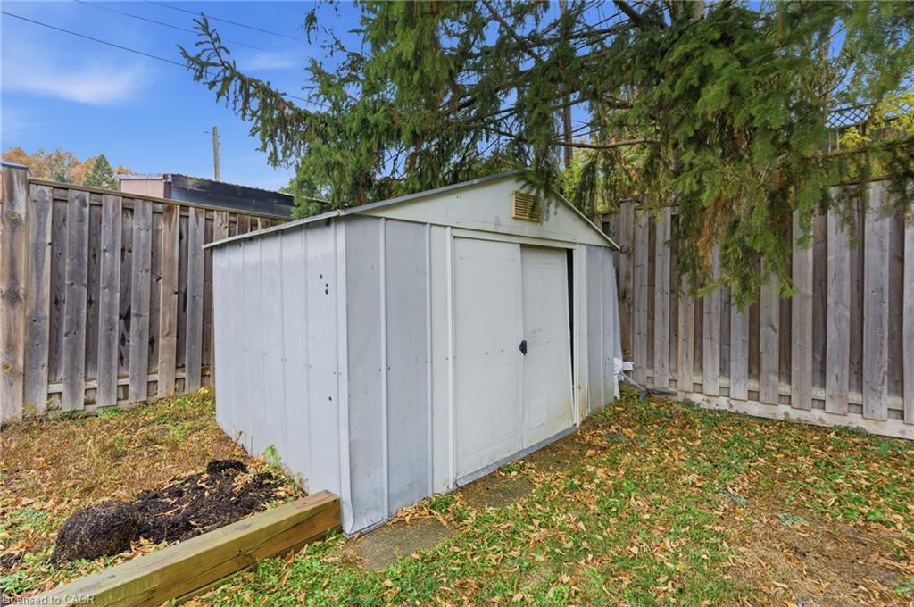 392 Wellington Street, Brantford, ON - Outdoor