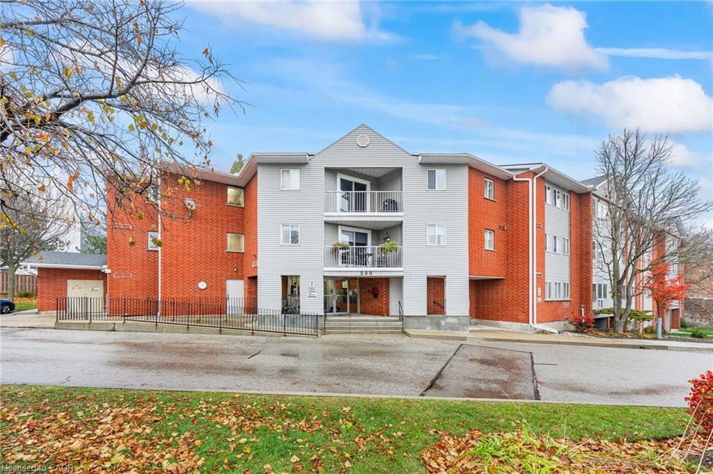 410-500 Westmount Road W, Kitchener, ON - Outdoor
