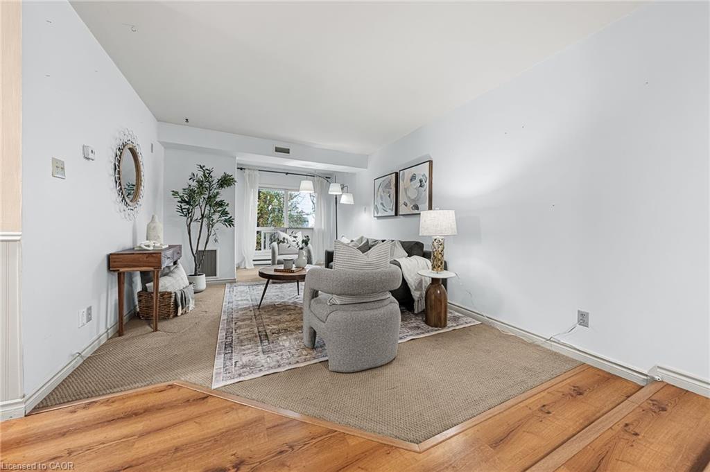 410-500 Westmount Road W, Kitchener, ON - Indoor Photo Showing Other Room