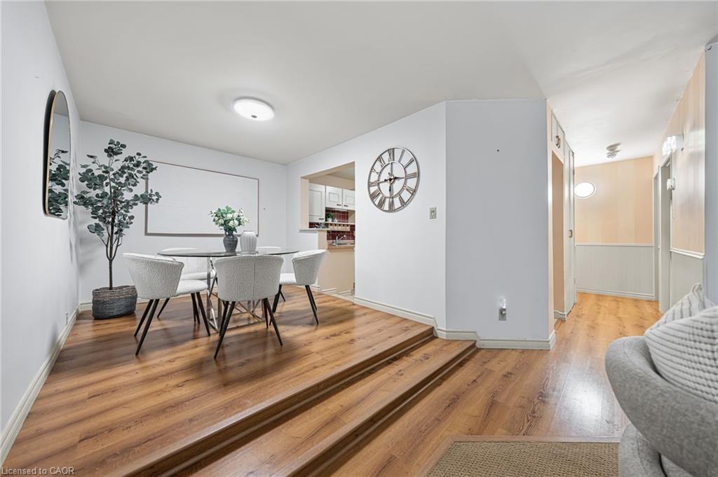 410-500 Westmount Road W, Kitchener, ON - Indoor Photo Showing Dining Room