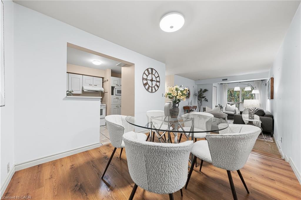 410-500 Westmount Road W, Kitchener, ON - Indoor Photo Showing Dining Room