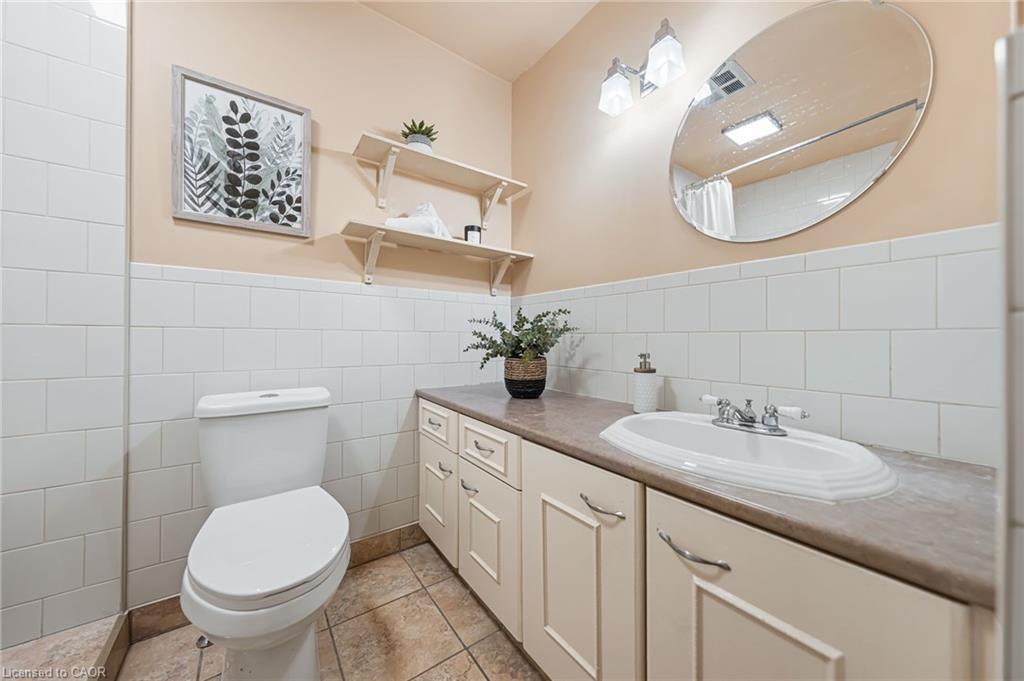 410-500 Westmount Road W, Kitchener, ON - Indoor Photo Showing Bathroom