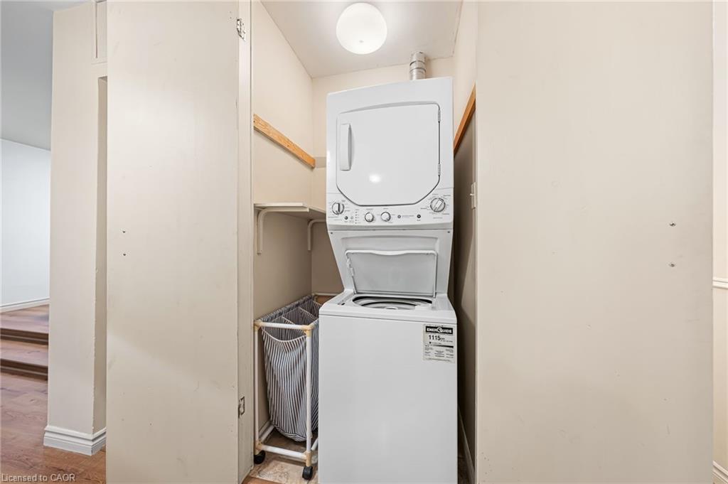410-500 Westmount Road W, Kitchener, ON - Indoor Photo Showing Laundry Room