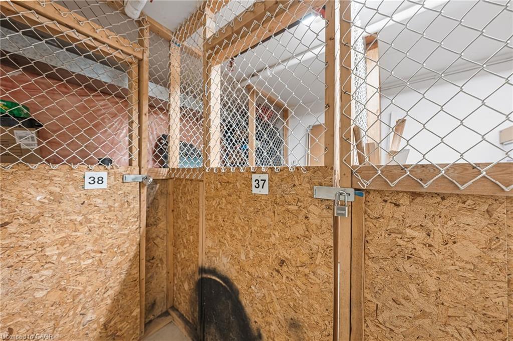 410-500 Westmount Road W, Kitchener, ON - Indoor