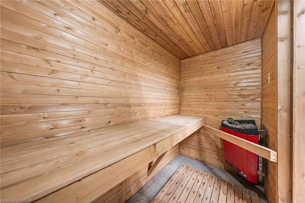 410-500 Westmount Road W, Kitchener, ON - Indoor Photo Showing Other Room