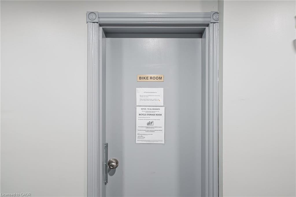 410-500 Westmount Road W, Kitchener, ON - Indoor Photo Showing Other Room