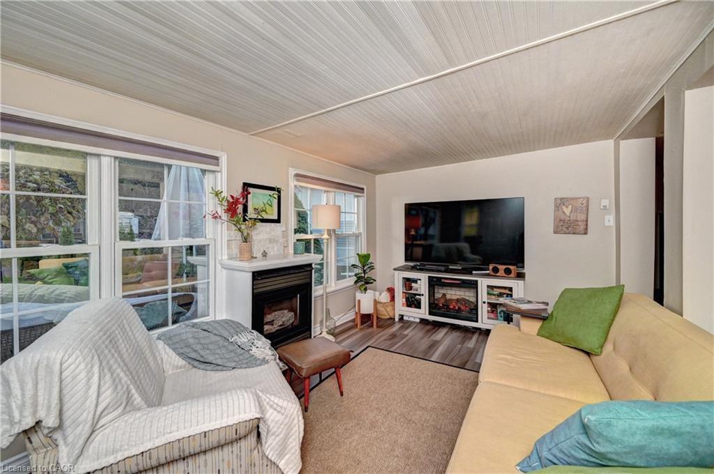 223-580 Beaver Creek Road, Waterloo, ON