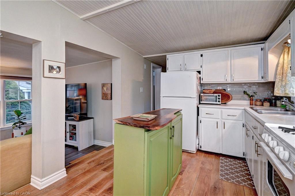 223-580 Beaver Creek Road, Waterloo, ON