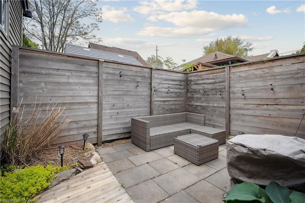 75 Ray Street N, Hamilton, ON - Outdoor