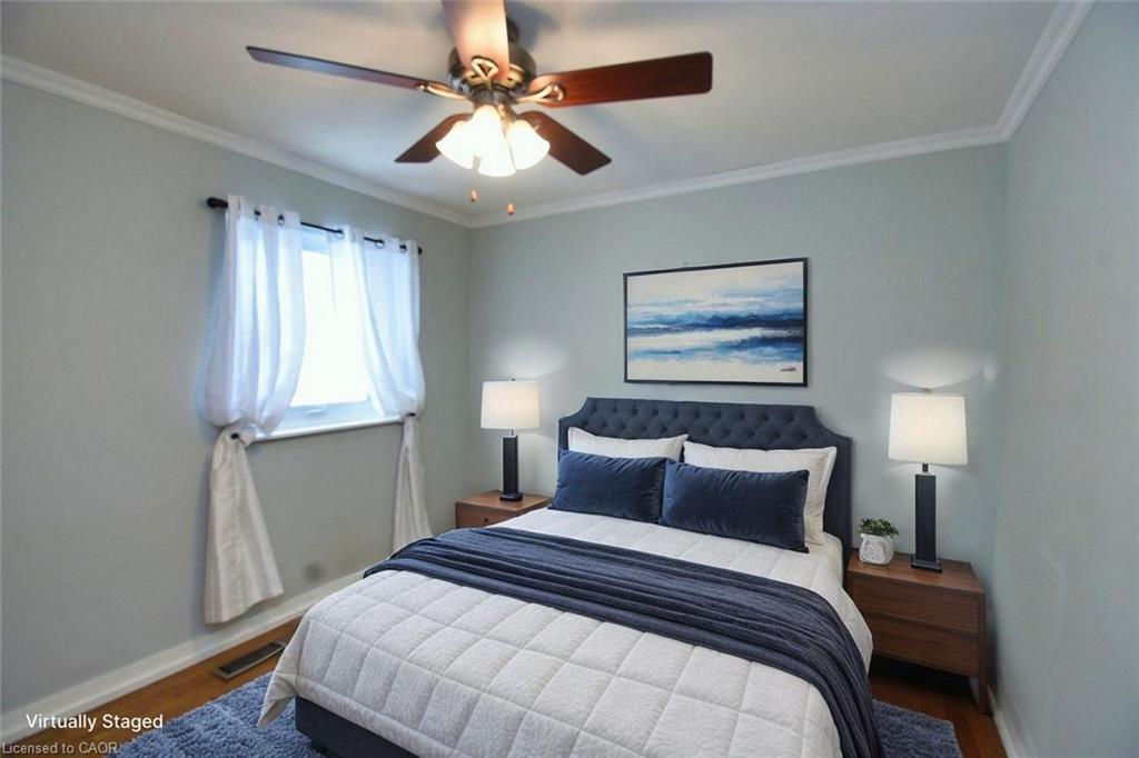 158 Howe Avenue, Hamilton, ON - Indoor Photo Showing Bedroom