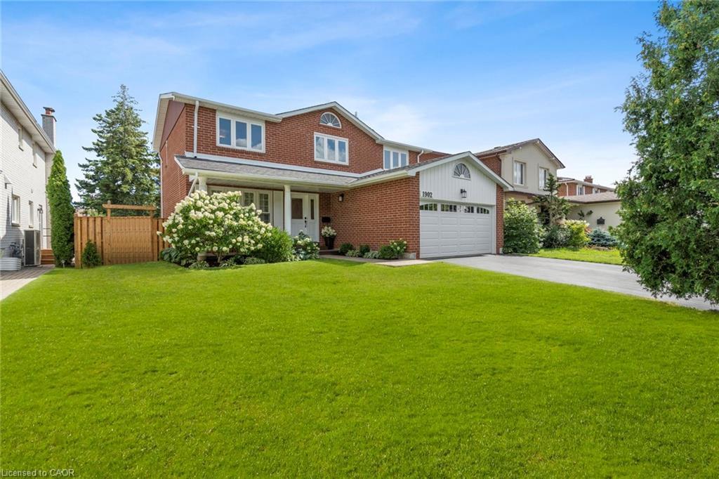 1902 Beechknoll Avenue, Mississauga, ON - Outdoor With Deck Patio Veranda
