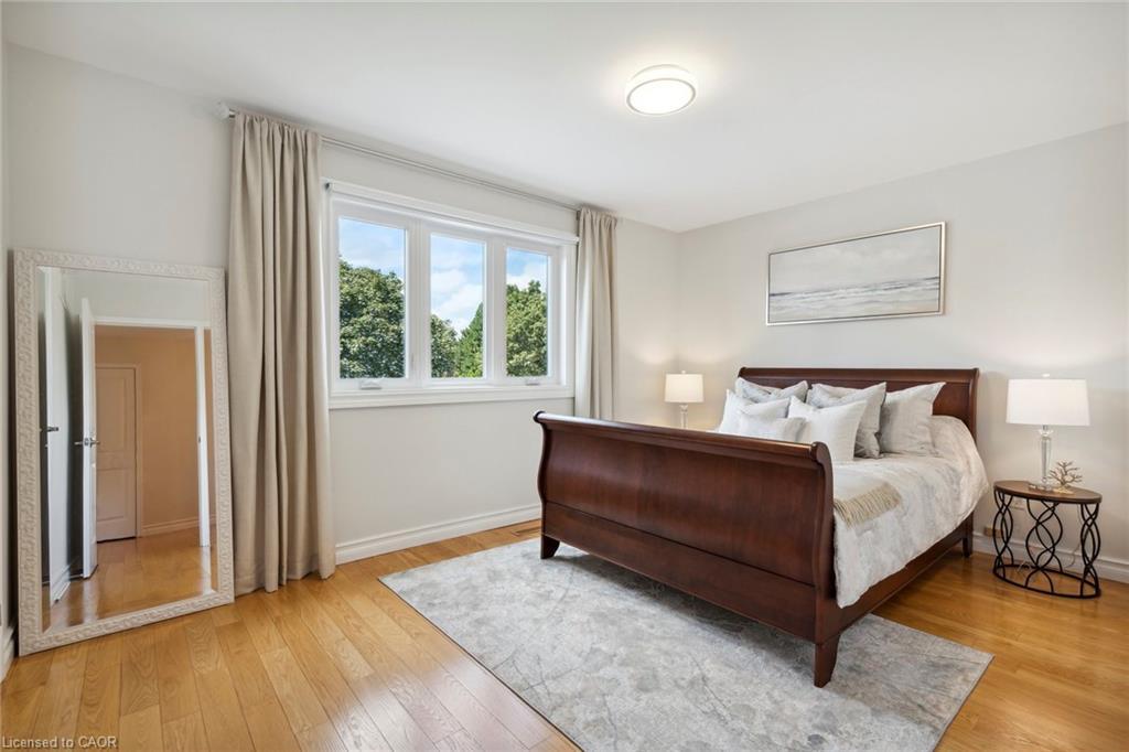 1902 Beechknoll Avenue, Mississauga, ON - Indoor Photo Showing Bedroom
