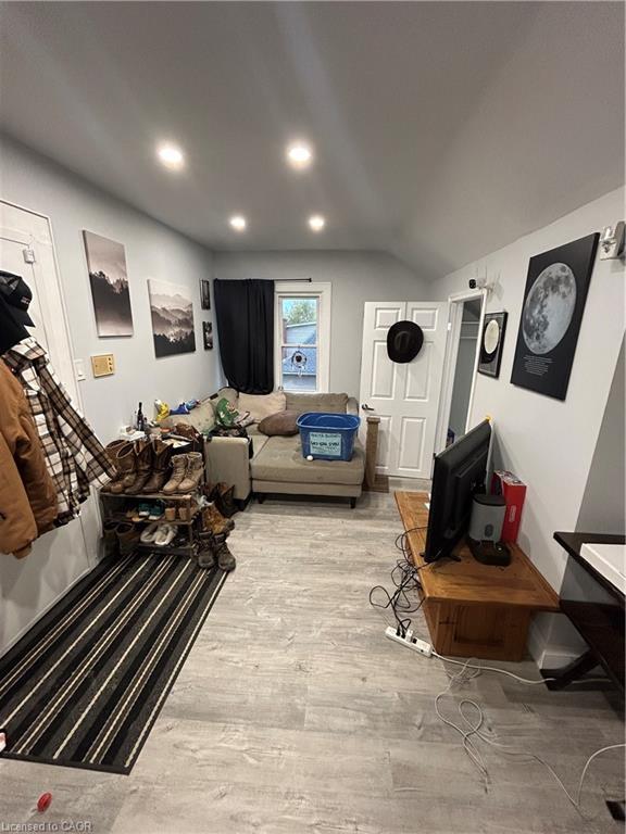 7-122 Hellems Avenue, Welland, ON - Indoor