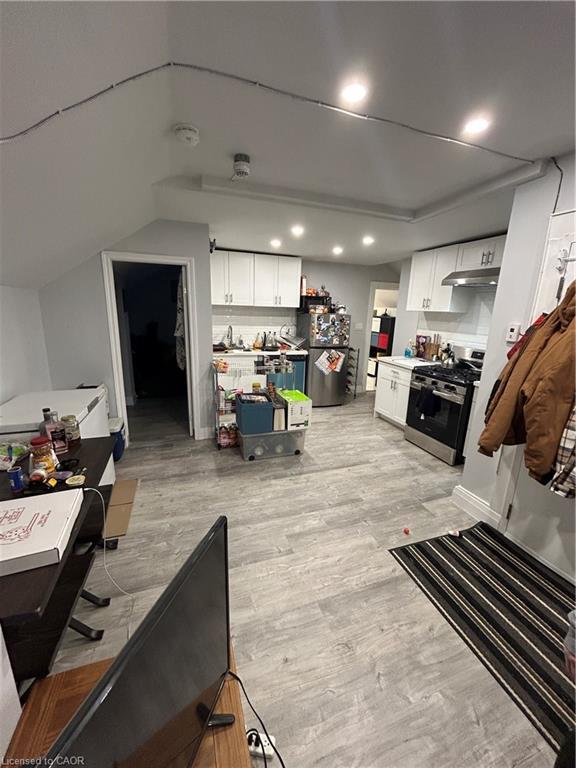 7-122 Hellems Avenue, Welland, ON - Indoor