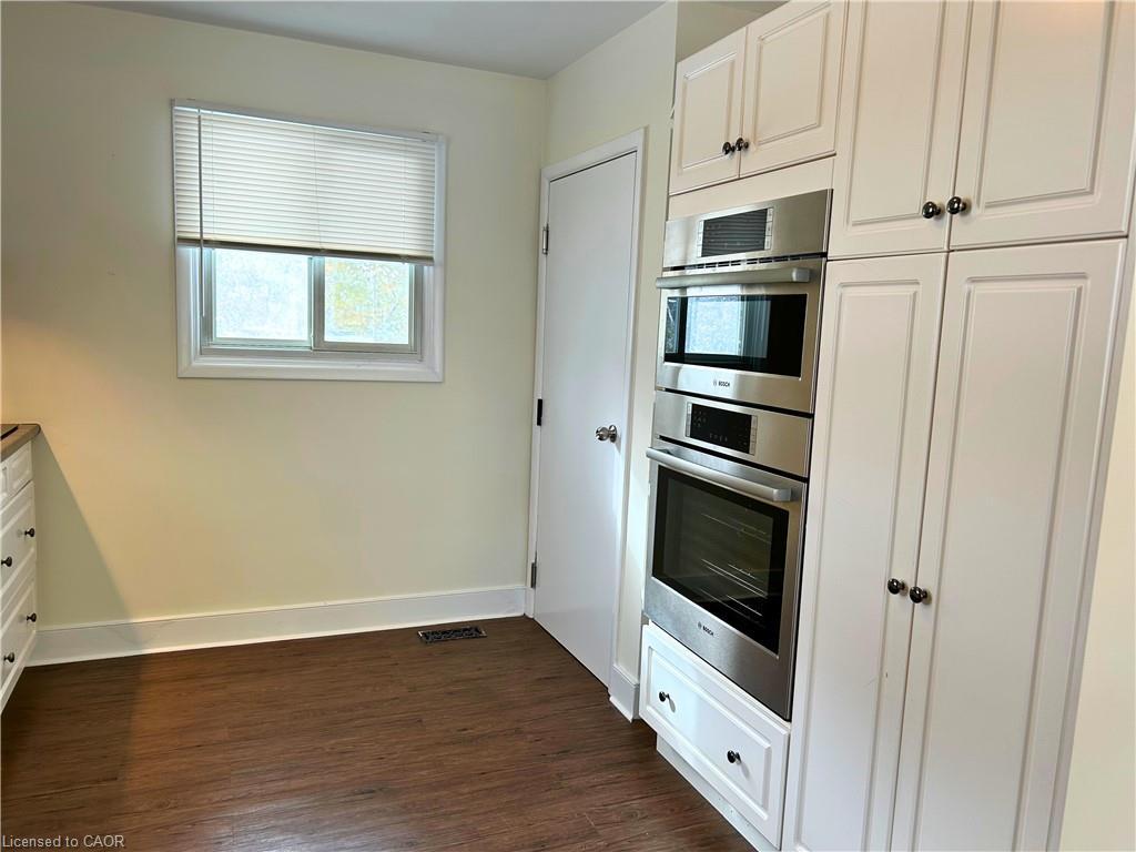 182 Metcalfe Street, Guelph, ON - Indoor