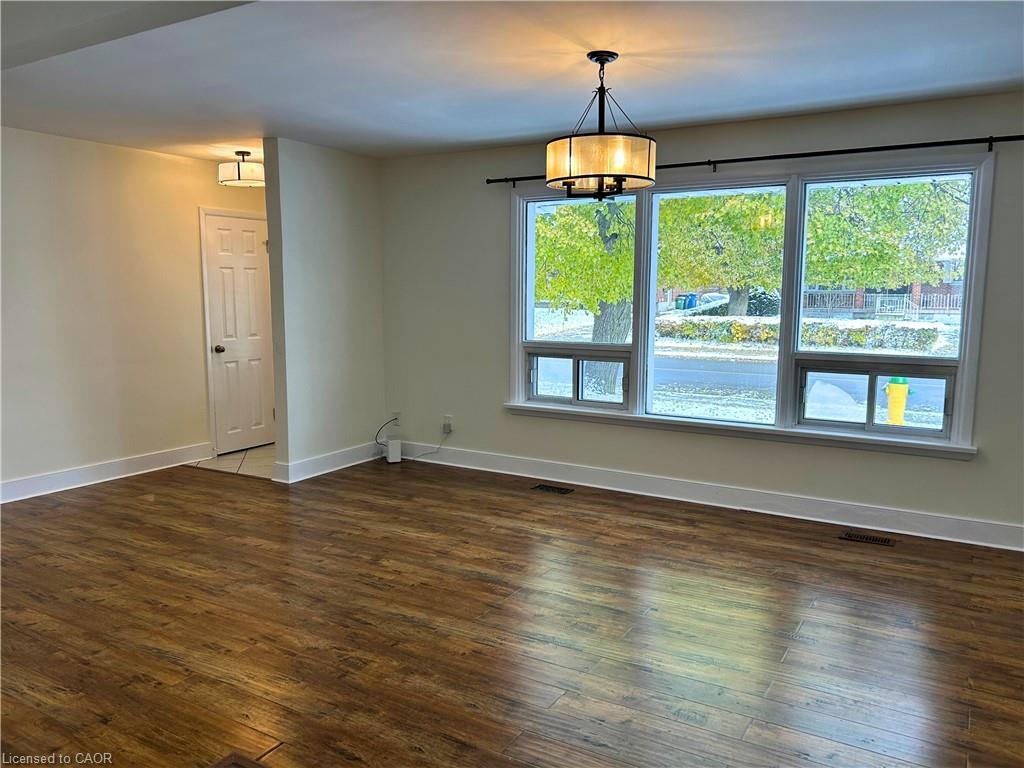 182 Metcalfe Street, Guelph, ON - Indoor Photo Showing Other Room