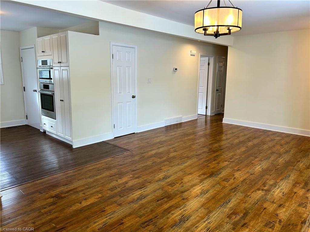 182 Metcalfe Street, Guelph, ON - Indoor