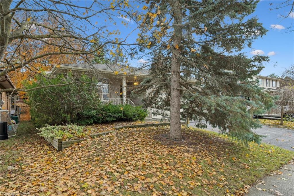 131 Woodbend Crescent, Waterloo, ON - Outdoor