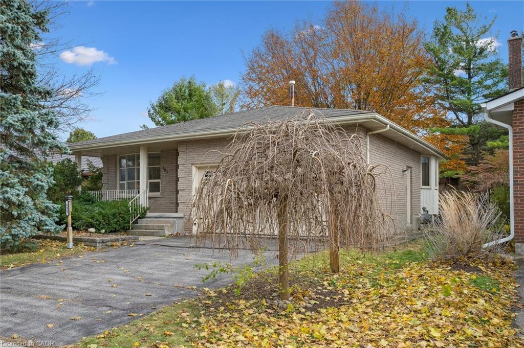 131 Woodbend Crescent, Waterloo, ON - Outdoor