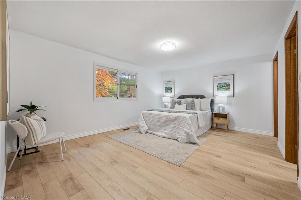131 Woodbend Crescent, Waterloo, ON - Indoor Photo Showing Bedroom
