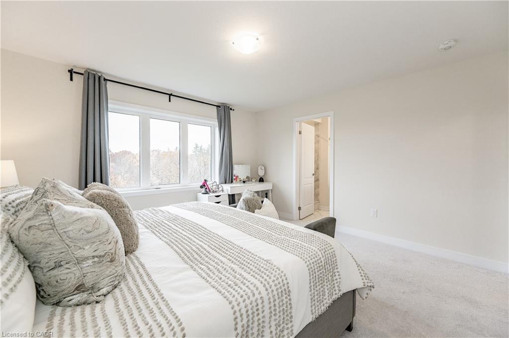 116 Whithorn Crescent, Caledonia, ON - Indoor Photo Showing Bedroom