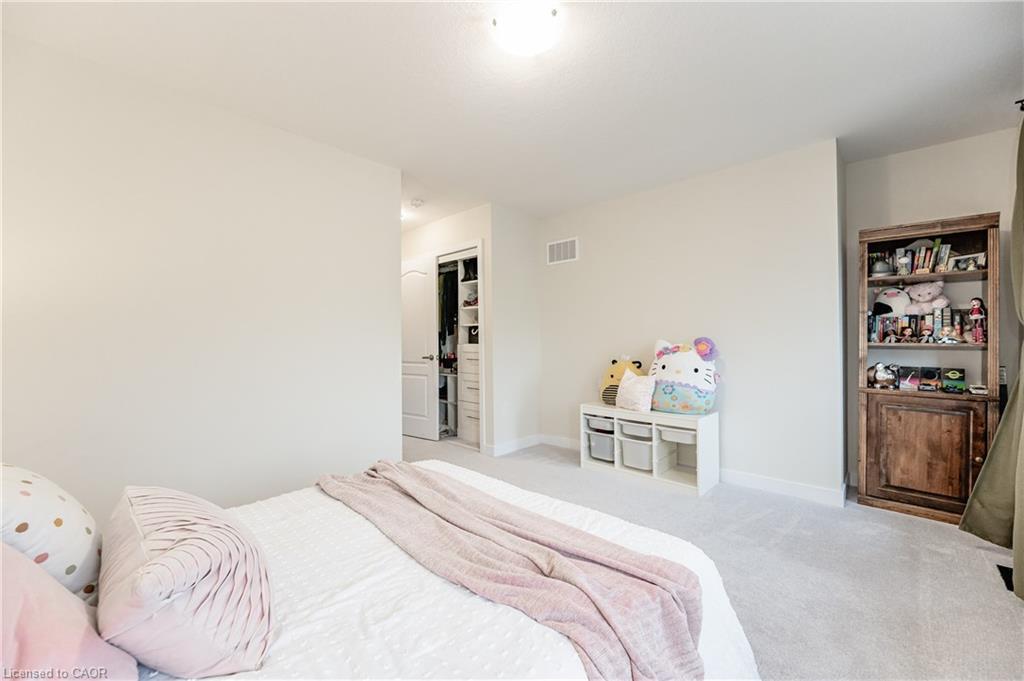 116 Whithorn Crescent, Caledonia, ON - Indoor Photo Showing Bedroom