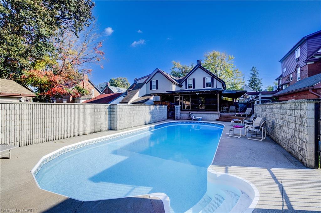 48 Dupont Street E, Waterloo, ON