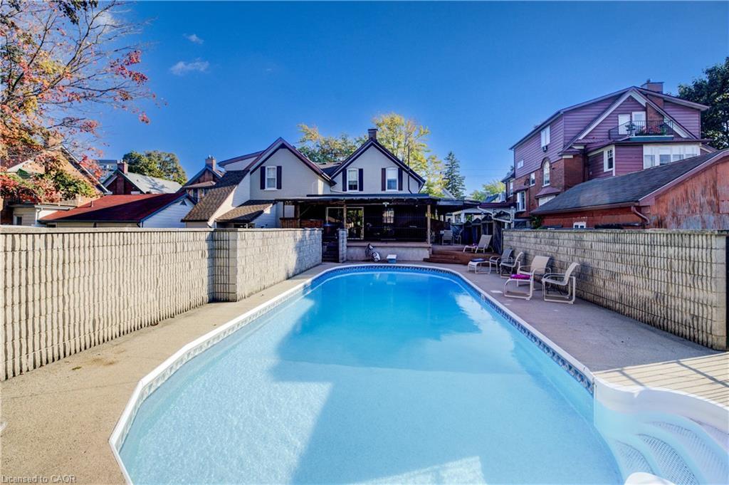 48 Dupont Street E, Waterloo, ON