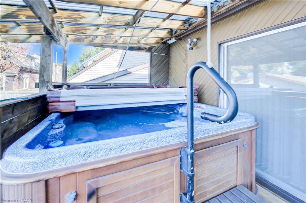 48 Dupont Street E, Waterloo, ON