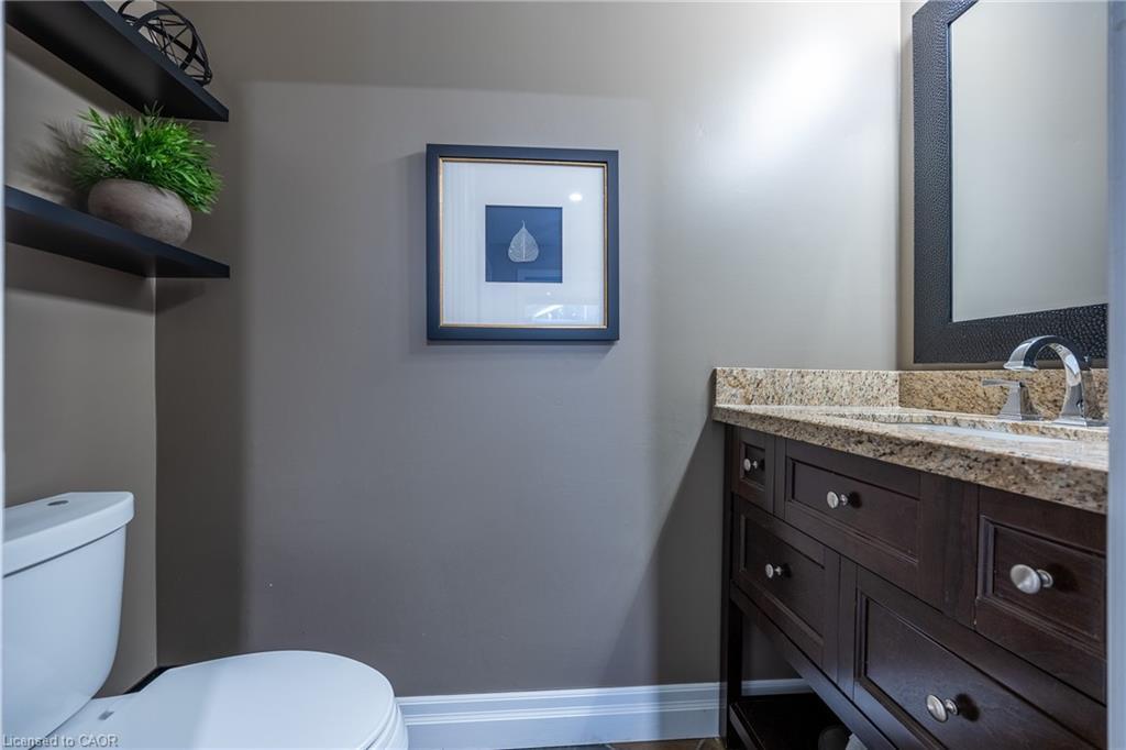 1338 Prince Albert Court, Mississauga, ON - Indoor Photo Showing Bathroom