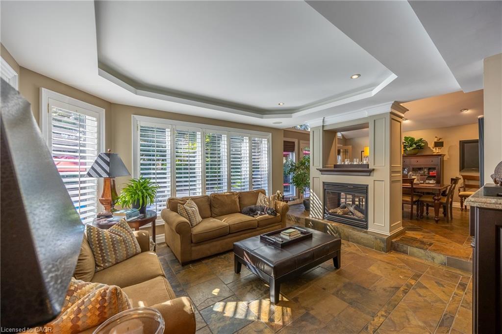 1338 Prince Albert Court, Mississauga, ON - Indoor Photo Showing Living Room With Fireplace