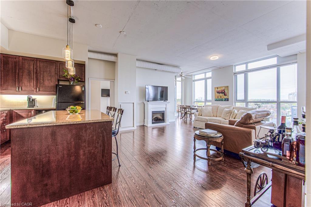 713-191 King Street S, Waterloo, ON - Indoor