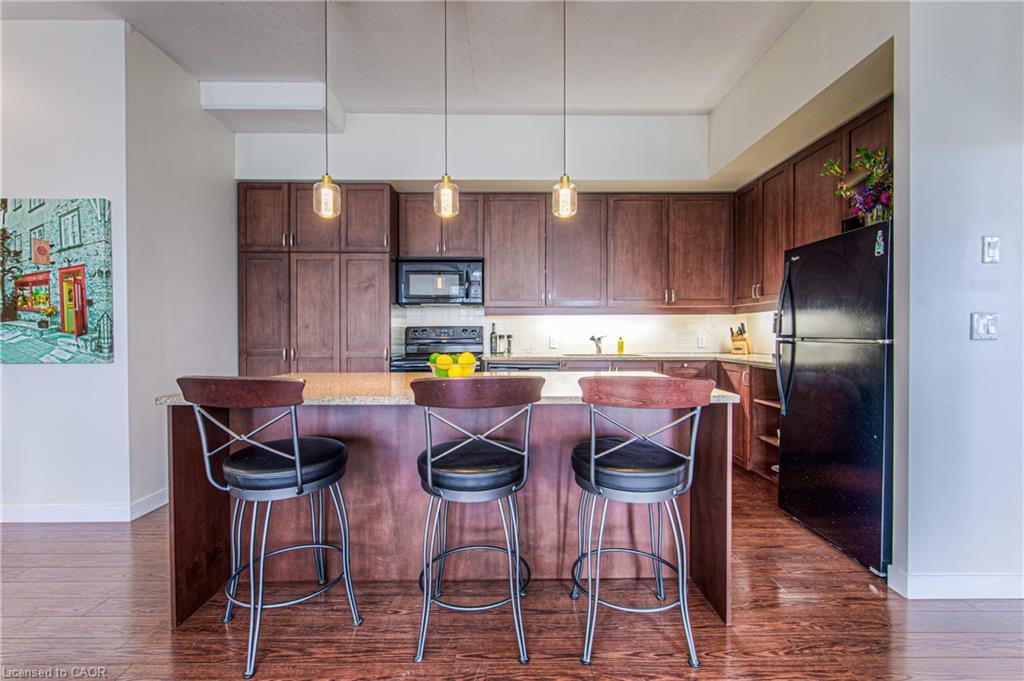 713-191 King Street S, Waterloo, ON - Indoor Photo Showing Kitchen With Upgraded Kitchen