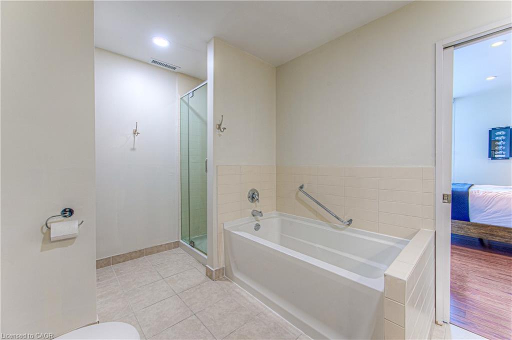 713-191 King Street S, Waterloo, ON - Indoor Photo Showing Bathroom