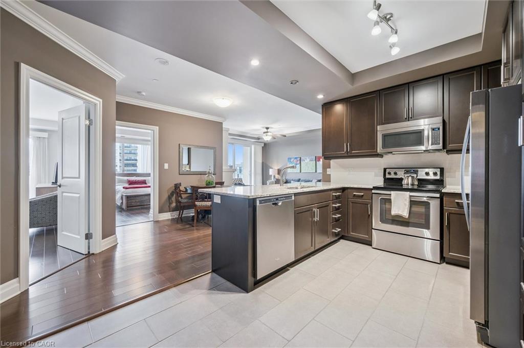 606-160 Macdonell Street, Guelph, ON - Indoor Photo Showing Kitchen With Stainless Steel Kitchen