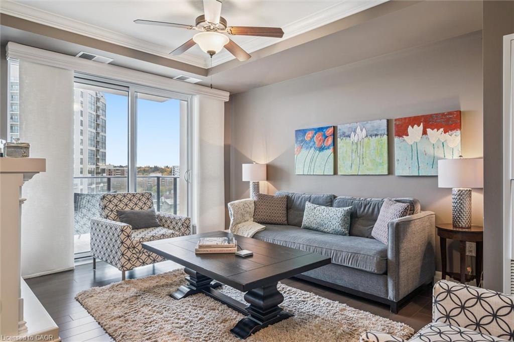 606-160 Macdonell Street, Guelph, ON - Indoor Photo Showing Living Room