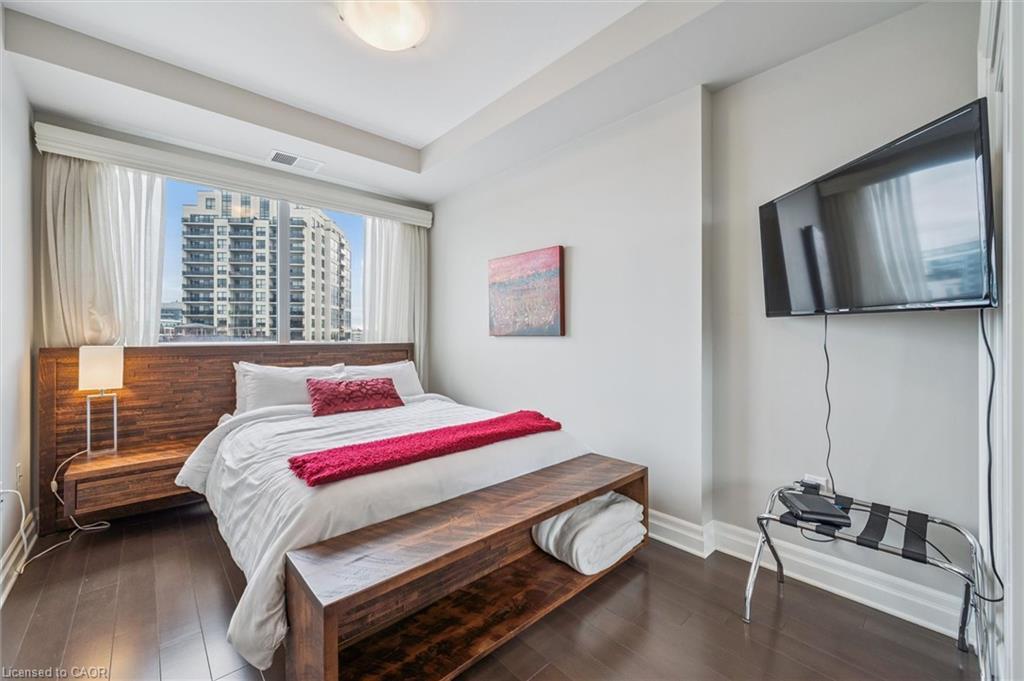 606-160 Macdonell Street, Guelph, ON - Indoor Photo Showing Bedroom