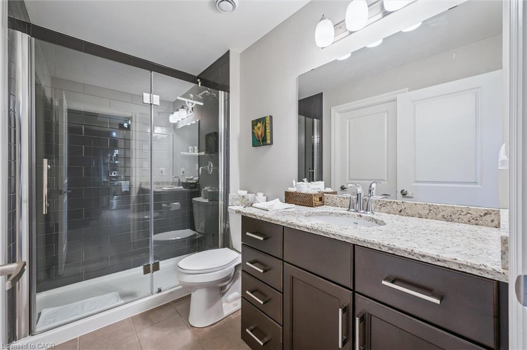 606-160 Macdonell Street, Guelph, ON - Indoor Photo Showing Bathroom