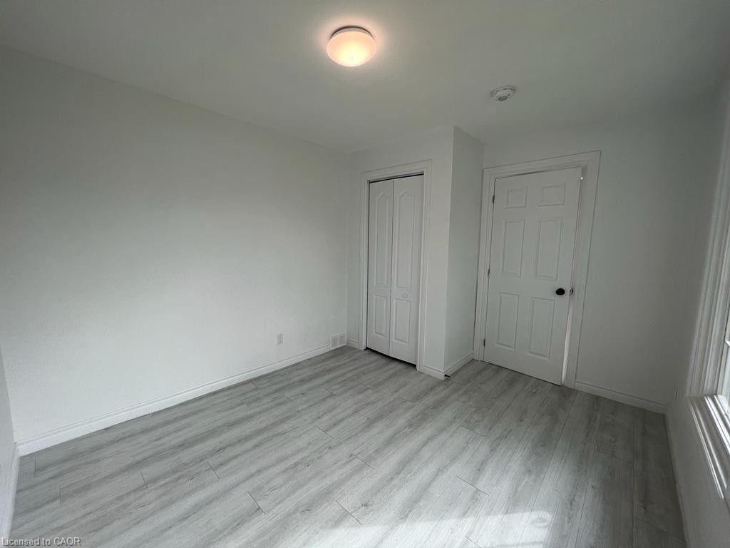 Upper-22 Macoomb Drive, Welland, ON - Indoor Photo Showing Other Room