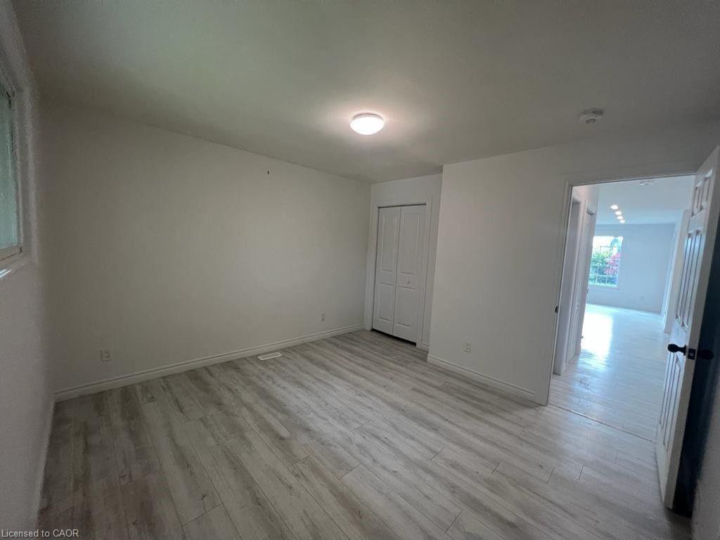 Upper-22 Macoomb Drive, Welland, ON - Indoor Photo Showing Other Room