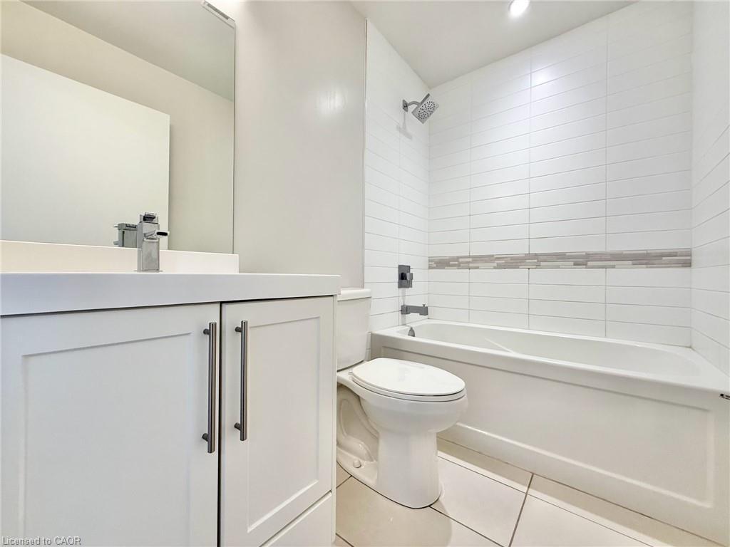506-2081 Fairview Street, Burlington, ON - Indoor Photo Showing Bathroom