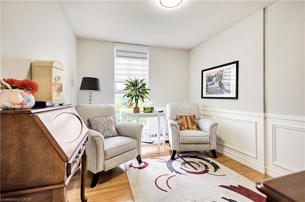 1401-1968 Main Street W, Hamilton, ON - Indoor Photo Showing Other Room